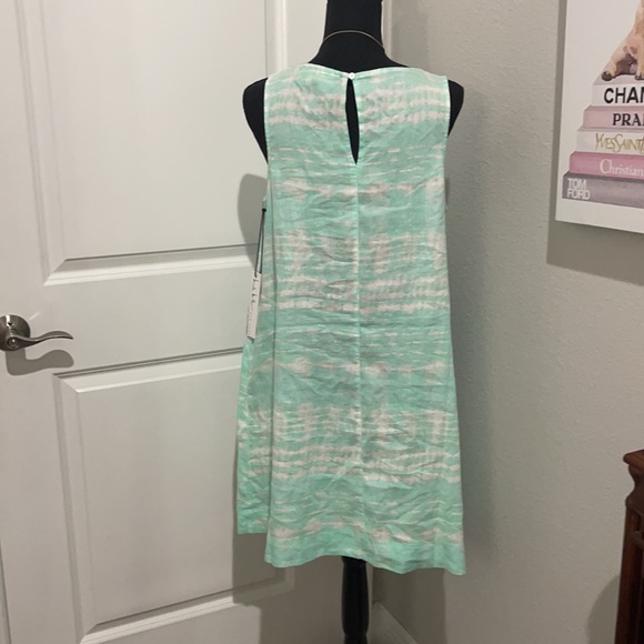 Nicole Miller Dress. - Picture 5 of 9